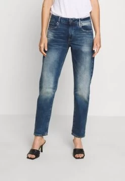 Edc By Esprit BOYFRIEND - Jeans Relaxed Fit - Blue Dark Wash -Edc By Esprit 1ae202f0275a4110a3856e762f9f143d