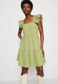 Edc By Esprit DRESS - Jerseykleid - Pistachio Green 11 Edc By Esprit DRESS - Jerseykleid - Pistachio Green -Edc By Esprit 1e70b5e9ba364550b2dd73f83e55a07b