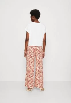 Edc By Esprit CROP INSIDE - T-Shirt Print - White -Edc By Esprit 469de7909f094d1cabd7dfcd215176b6