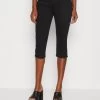 Edc By Esprit CAPRI - Jeans Shorts - Black