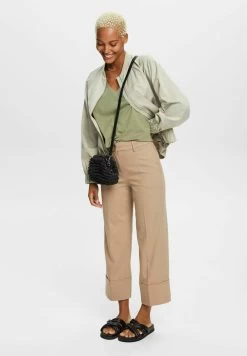 Edc By Esprit MIT V AUSSCHNITT - T-Shirt Basic - Light Khaki 9 Edc By Esprit MIT V AUSSCHNITT - T-Shirt Basic - Light Khaki -Edc By Esprit a1dd8fb13d5f490a8979b2c063c0265b