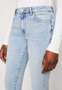 Edc By Esprit Jeans Skinny Fit - Blue Light Wash -Edc By Esprit c6beddcb908b42ba9c2cb1efec4636ad