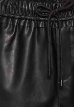 Edc By Esprit Shorts - Black -Edc By Esprit e7e0a919002a4b21ba9ef51adc289648